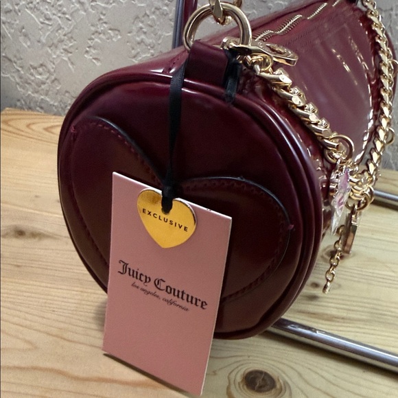 Juicy Couture Burgundy Shoulder Bag with Gold Chain - Picture 4 of 10